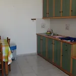 κωνσταντίνος *