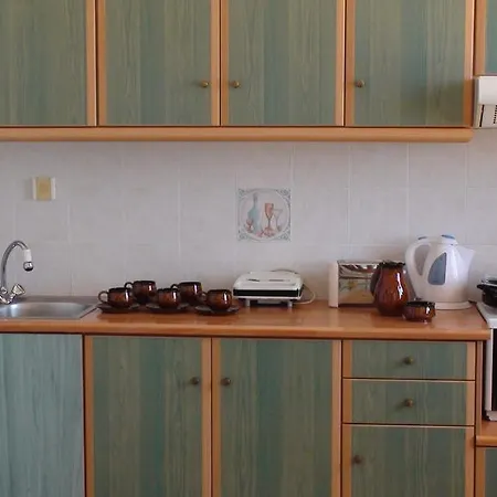 Apartment Constantinos *