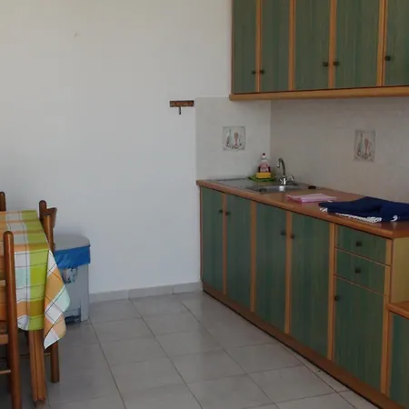 Constantinos *