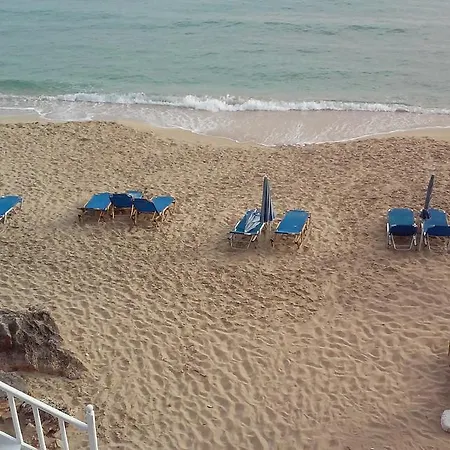 Apartment Constantinos *