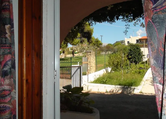 Constantinos * לאסי